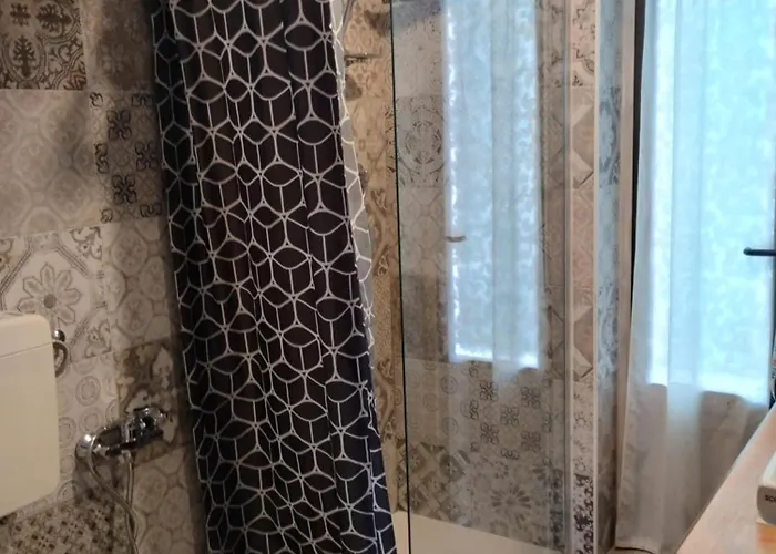 Monolocale, 10' Dal Centro, Dall'aeroporto, Con Patio Esterno 베르가모