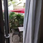 Monolocale, 10' Dal Centro, Dall'aeroporto, Con Patio Esterno