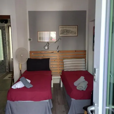 Apartament Monolocale, 10' Dal Centro, Dall'aeroporto, Con Patio Esterno *
