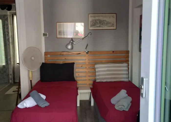 Apartament Monolocale, 10' Dal Centro, Dall'aeroporto, Con Patio Esterno *