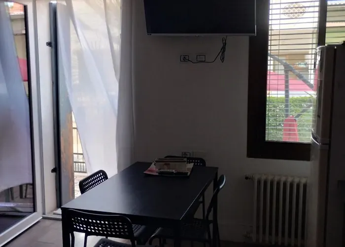 Monolocale, 10' Dal Centro, Dall'aeroporto, Con Patio Esterno Apartament *